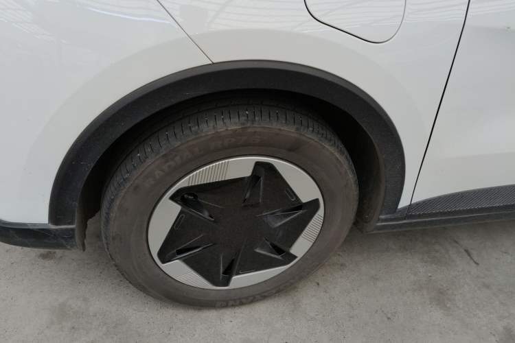 Used Geometry E Firefly 2024 301km Flowing Light