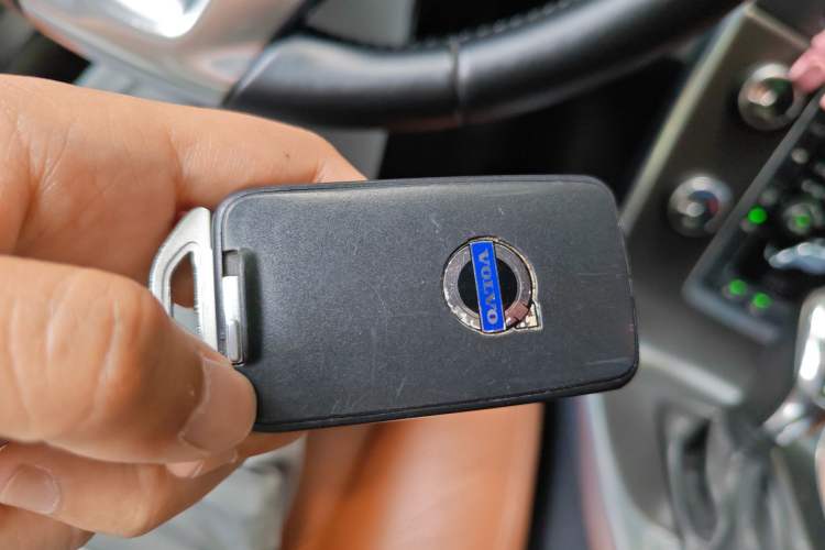 Used Volvo V60 2013 T5 Smart Edition Vehicle Key