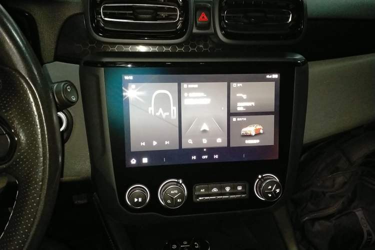 Used Lynk & Co 02 Hatchback 2022 2.0TD Pro
