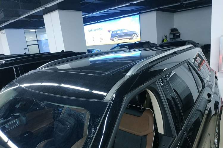 Used Ford Explorer 2023 EcoBoost 285 Four-Wheel Drive Titanium Edition 6 Seats