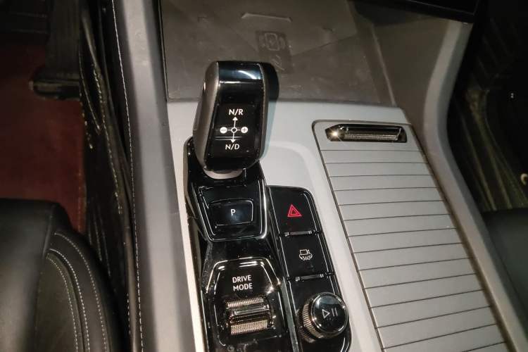 Used Lynk & Co 09 EM-P 2021 2.0T PHEV Halo Six-Seater
