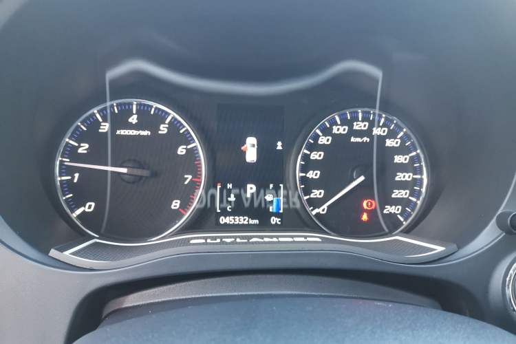 Used Mitsubishi Outlander 2020 2.0L Two-Wheel Drive Enjoyment Version 5 Seats Instrument Cluster