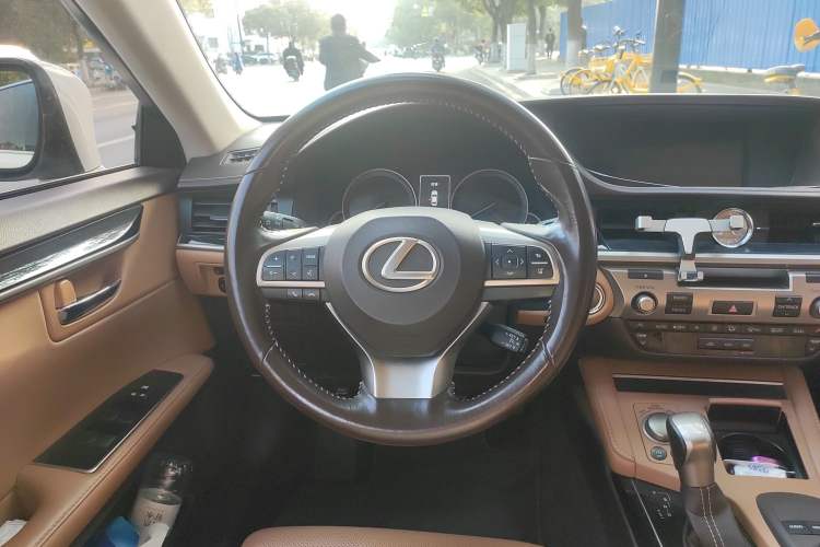 Used Lexus ES 2015 200 Elite Edition
