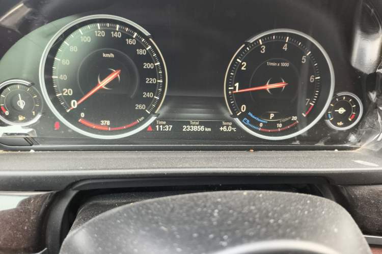 Used BMW 5 Series 2017 528Li Leading Model
