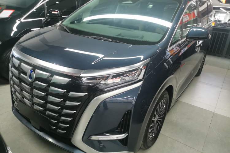 Used Denza D9 2022 DM-i 970 Four-Wheel Drive Prestige Model