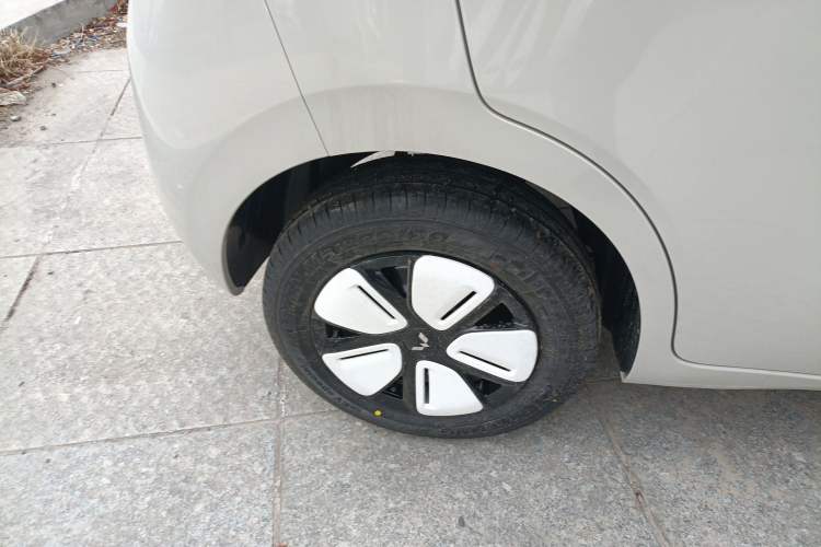 Used Wuling Hongguang MINIEV 2025 Four-Door Version Advanced Edition
