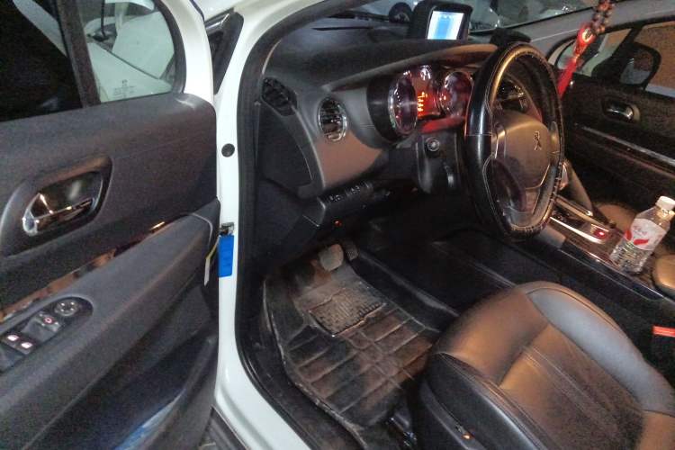 Used Peugeot 3008 2013 2.0L Automatic Trend Edition
