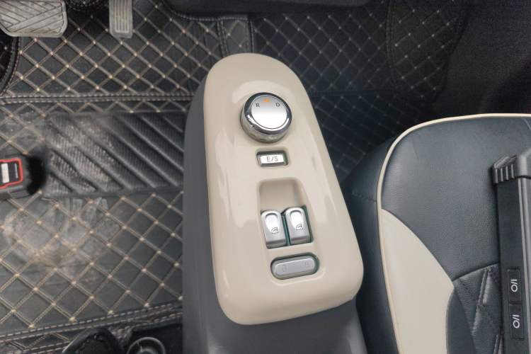 Used CHANGAN NEVO Lumin 2025 205km Refreshing Edition
