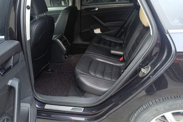 Used Volkswagen Passat 2017 330TSI DSG Luxury Edition
