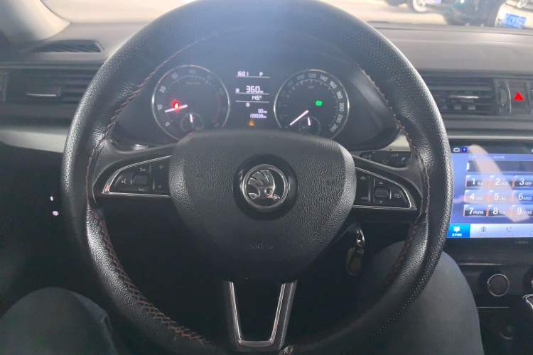 Used Skoda Superb 2016 TSI330 DSG Innovation Edition
