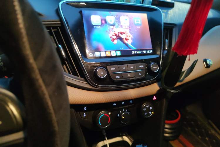 Used Chevrolet Monza 2021 320 Automatic Enjoyment Sunroof Edition Audio And AC Panel