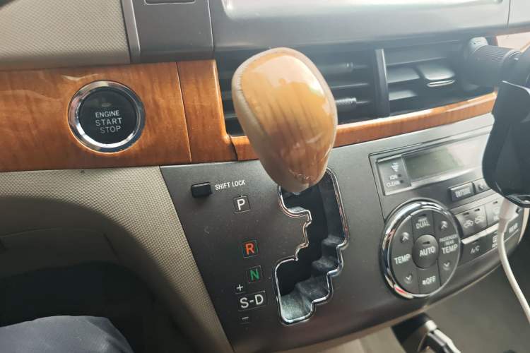 Used Toyota Previa 2007 3.5L 7-Seater Luxury Version