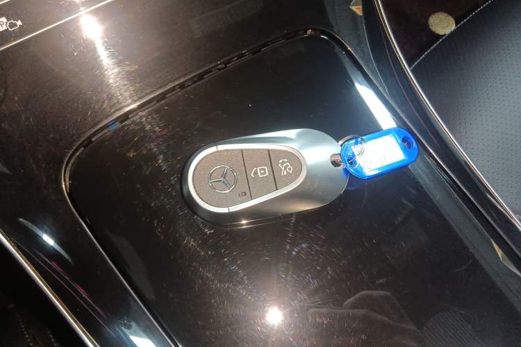 Used Mercedes-Benz C-Class 2022 Restyled C 260 L Sport Edition Vehicle Key