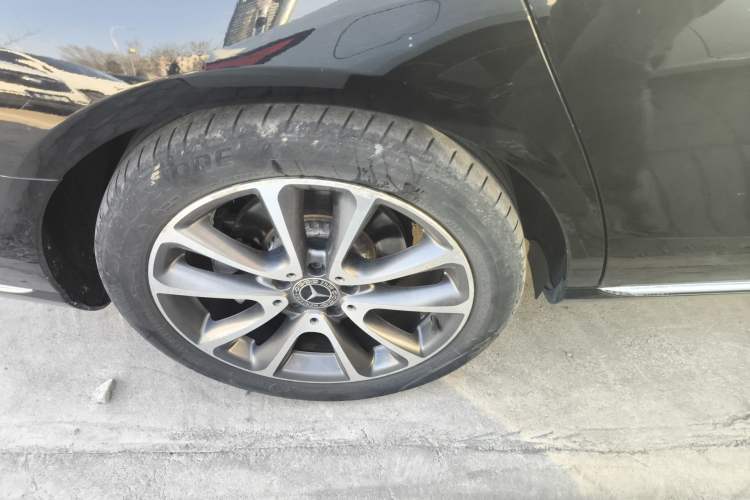 Used Mercedes-Benz E-Class 2019 E 300 L Luxury Model
