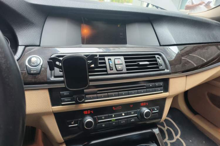 Used BMW 5 Series 2013 525Li Leading Model