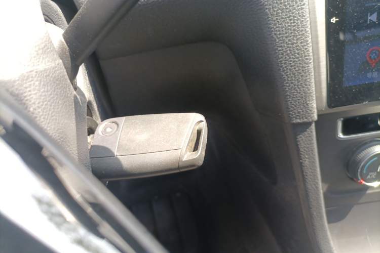 Used Volkswagen Golf 2015 1.6L Automatic Comfort Model Vehicle Key