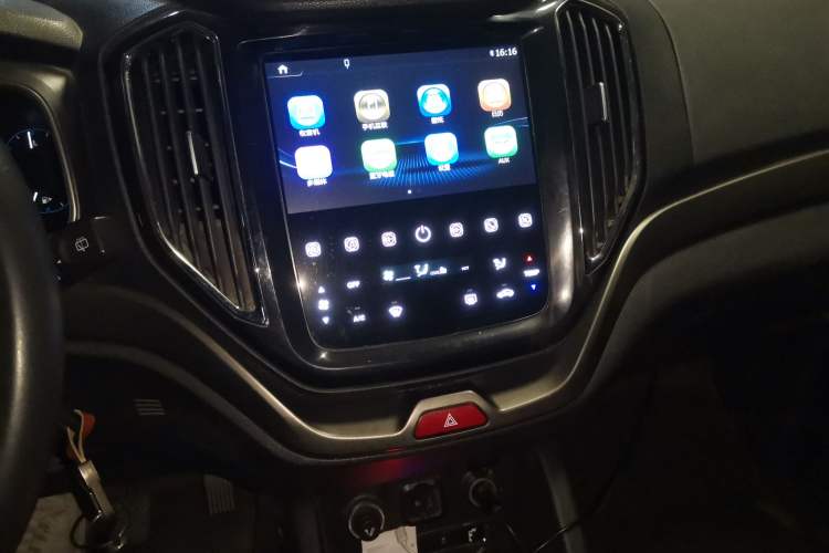 Used Oshan CX70 2016 1.6L Manual Luxury Model
