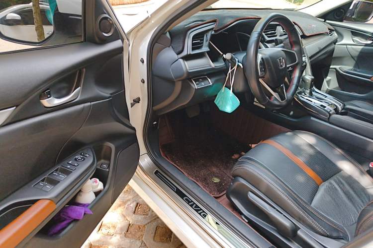 Used Honda Civic 2016 220TURBO CVT Luxury Edition
