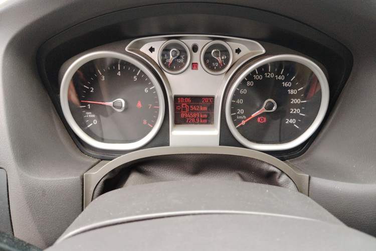 Used Ford Focus 2013 Sedan Classic 1.8L Manual Base Model Instrument Cluster