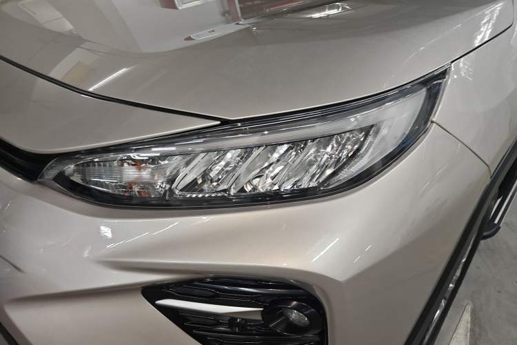 Used Toyota Wildlander 2020 2.0L CVT Two-Wheel Drive Luxury Edition Left Front Headlight