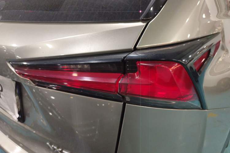 Used Lexus NX 2018 200 All-Wheel Drive FENGSHANG Version China VI Standard Exterior 3