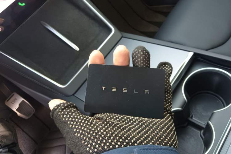 Used Tesla Model Y L 2025 Model Long-Range All-Wheel-Drive Version