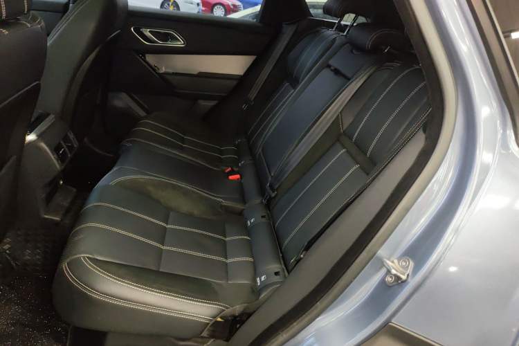 Used Land Rover Range Rover Velar 2019 250 PS R-DYNAMIC S