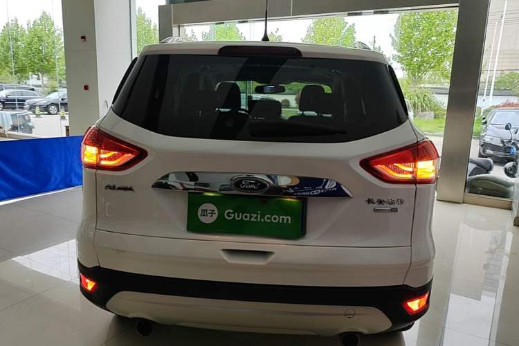 Used Ford Kuga 2013 2.0L GTDi Four-Wheel-Drive Elite Model
