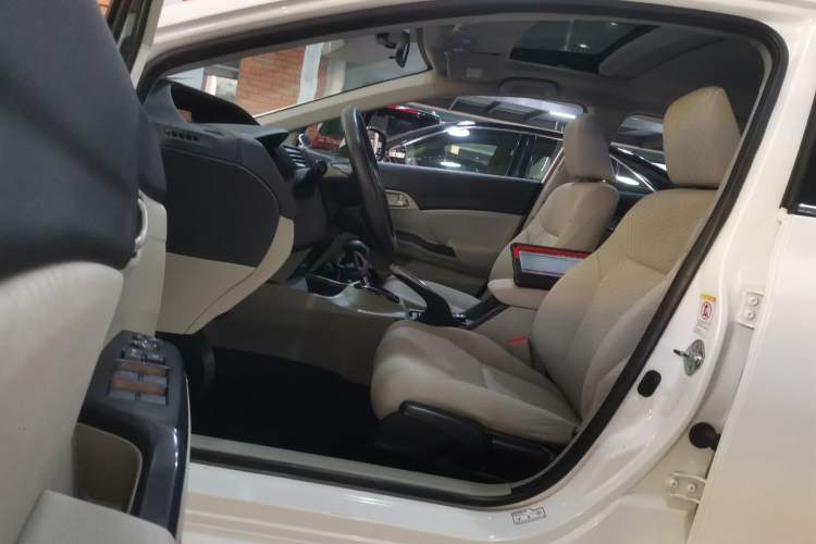 Used Honda Civic 2014 1.8L automatic comfort version