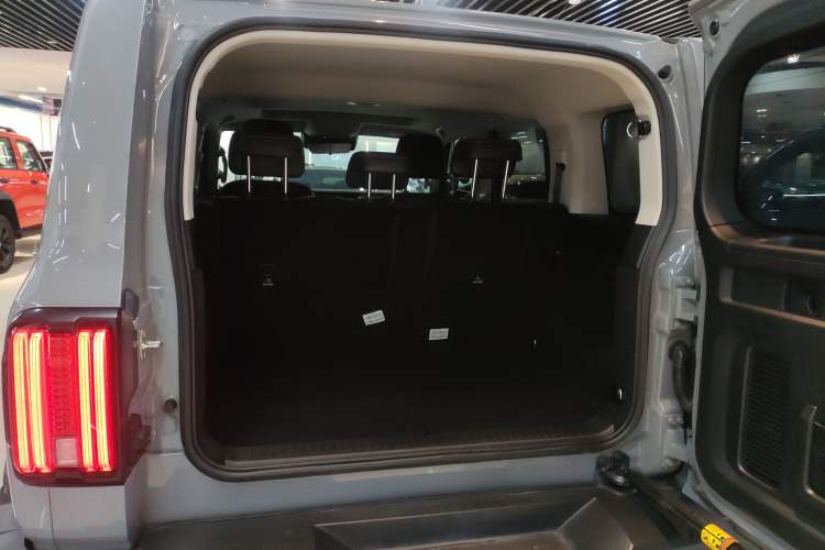 Used Tank 300 2021 Off-Road Edition 2.0T Conqueror Trunk