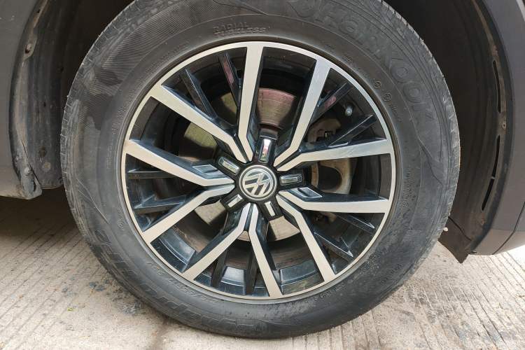 Used Volkswagen Tiguan L 2017 330TSI Automatic Two-Wheel Drive Luxury Edition
