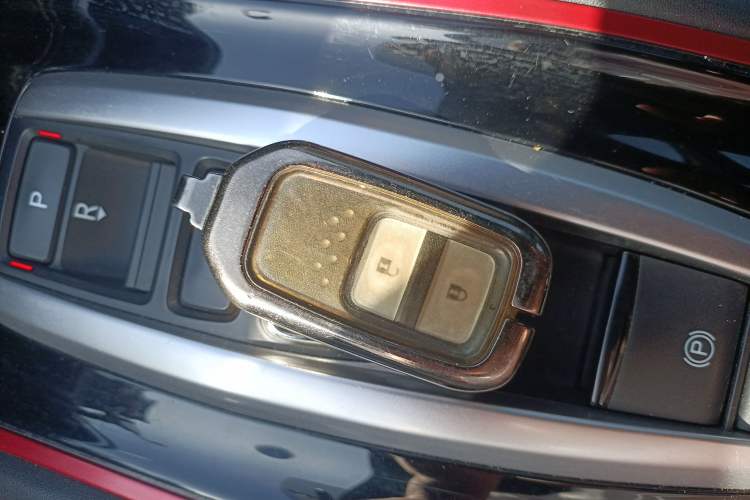 Used Everus VE-1 2021 S Pirelli Edition
