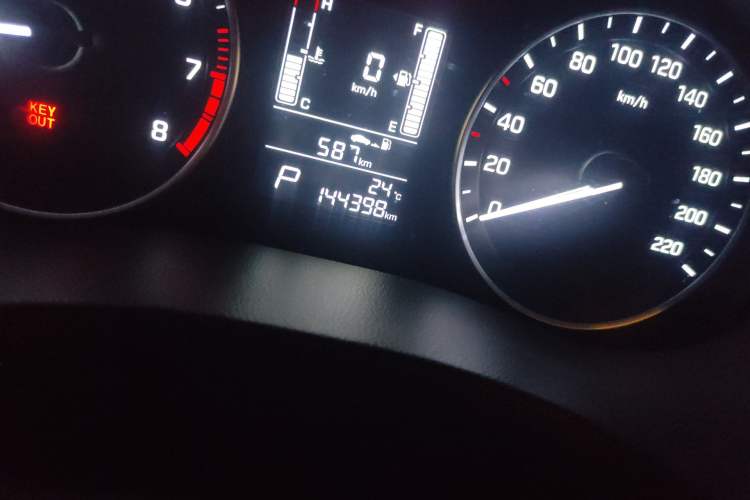 Used Hyundai ix25 2015 1.6L Automatic Two-Wheel-Drive Deluxe DLX Model
