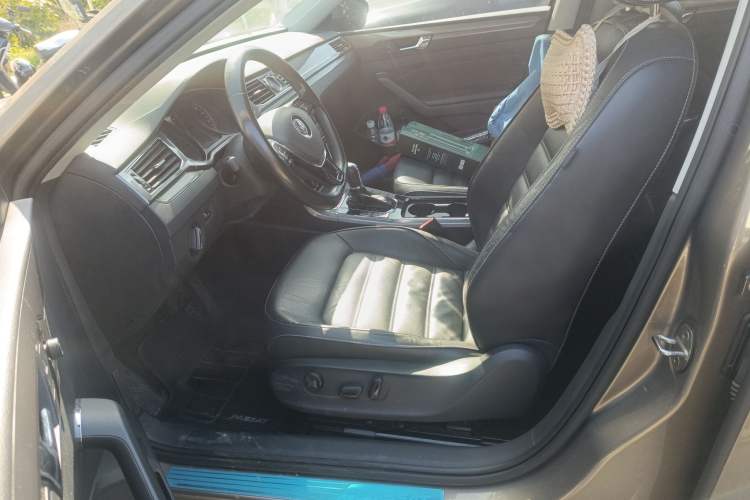 Used Volkswagen Passat 2016 330TSI DSG Luxury Edition
