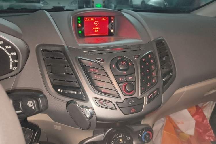 Used Ford Fiesta 2011 Sedan 1.5L Automatic Fashion Edition
