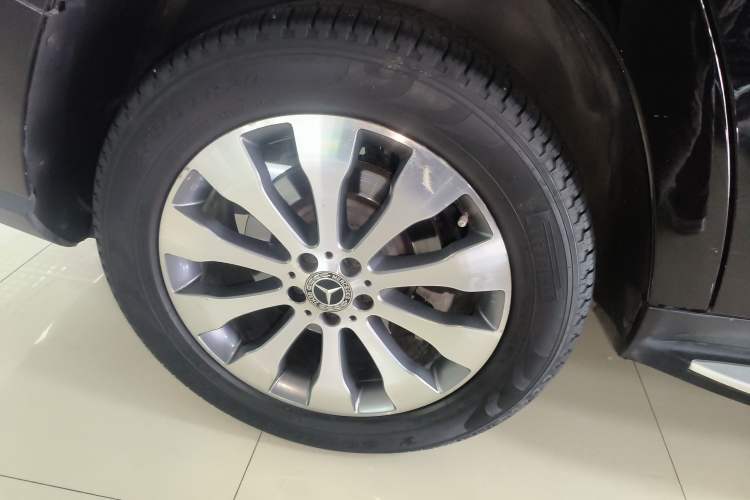 Used Mercedes-Benz GLS-Class 2018 GLS 450 U.S. specification Right Rear Wheel Hub