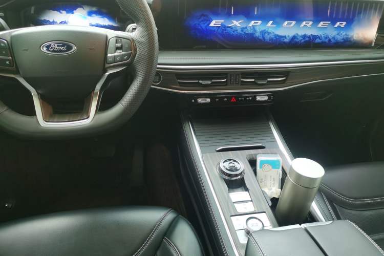 Used Ford Explorer 2023 EcoBoost 285 Four-Wheel Drive Stylish Plus Version 7 Seats
