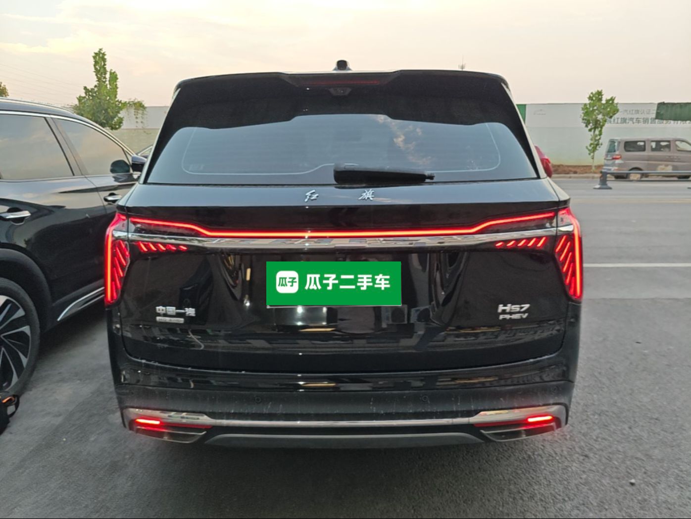 Hongqi HS7 PHEV 2024 2.0T PHEV Four-Wheel Drive Flagship Edition 6 Seats — снимка 5