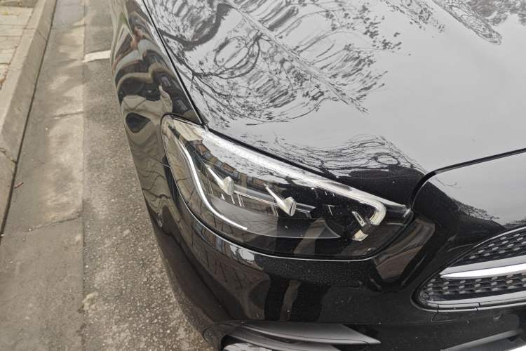 Used Mercedes-Benz E-Class 2022 E 300 L Sporty and Stylish Model Right Front Headlight