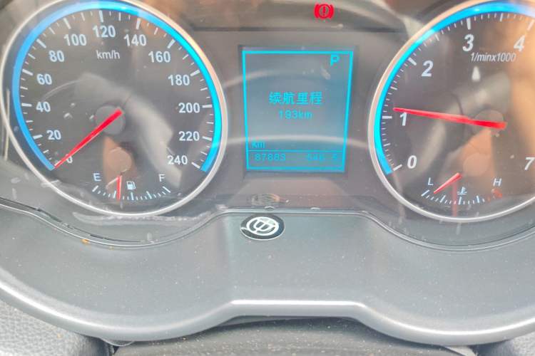 Used Brilliance V5 2014 1.5T Automatic Two-Wheel Drive Sport Model Odometer Close Up