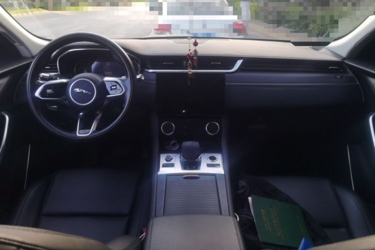 Used Jaguar F-PACE 2021 250 PS Center Console