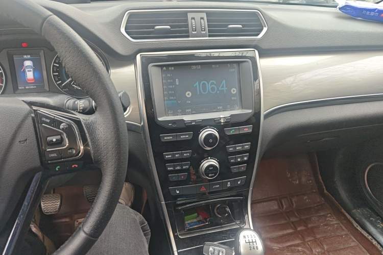 Used Haval H2 2016 Red-Label 1.5T Manual Two-Wheel Drive Luxury Model
