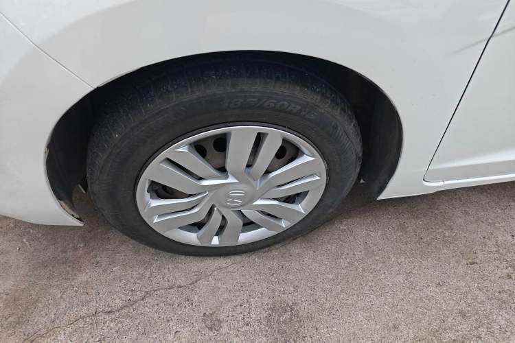 Used Honda Fit 2014 1.5L LX CVT Comfort Model Left Front Wheel Hub