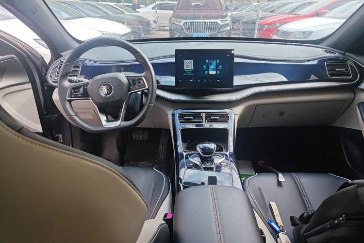 Used BYD Qin PLUS 2021 DM-i 55KM Flagship Model Center Console