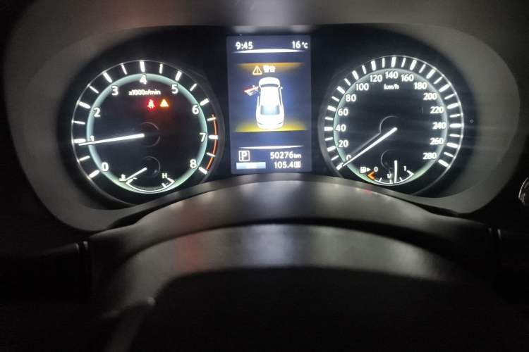 Used Infiniti Q50L 2018 2.0T Enjoyment Edition China V standard Odometer Close Up