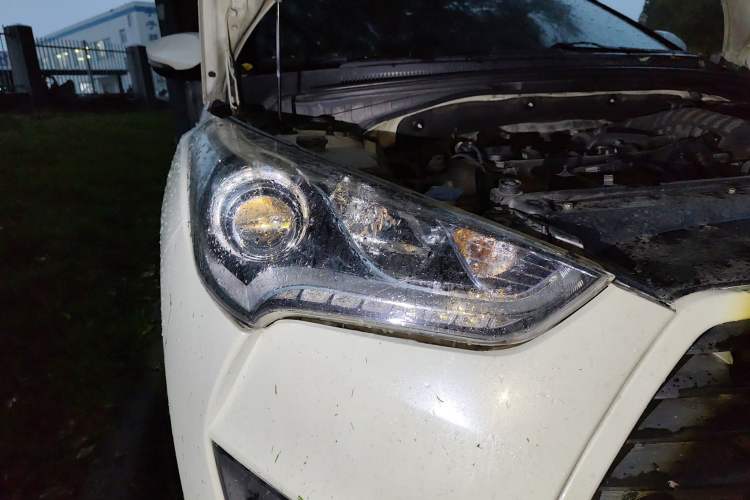 Used Hyundai Veloster 2012 1.6T Automatic Luxury Edition Right Front Headlight