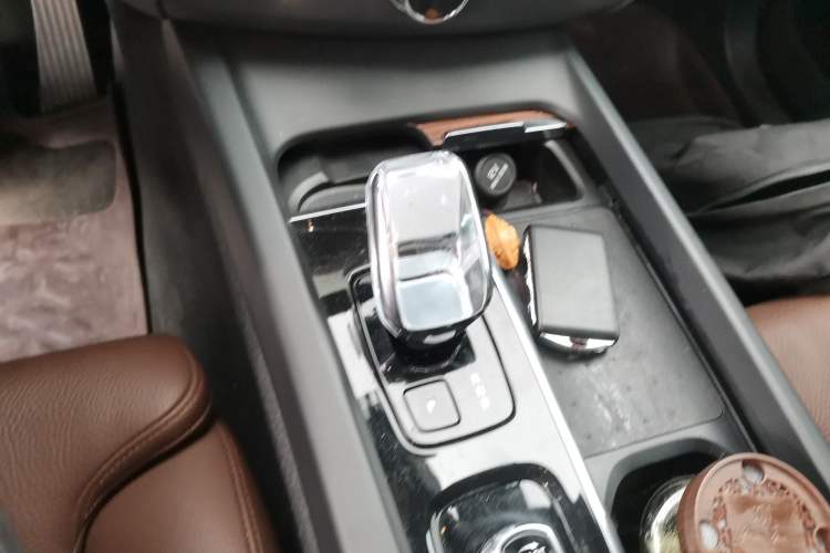 Used Volvo XC60 2024 B5 4x4 Smart Luxury Edition