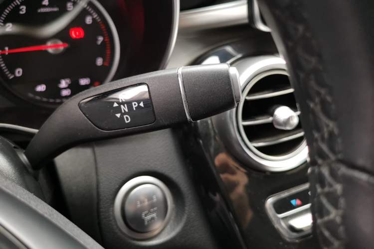 Used Mercedes-Benz GLC Coupe 2019 Facelift GLC 200 4MATIC Coupe SUV Gear Lever