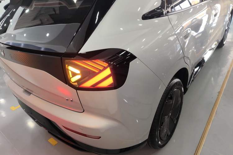 Used ARCFOX T1 2025 Model 425 PRO