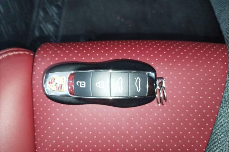 Used Porsche 718 2022 Boxster 2.0T Interior 1